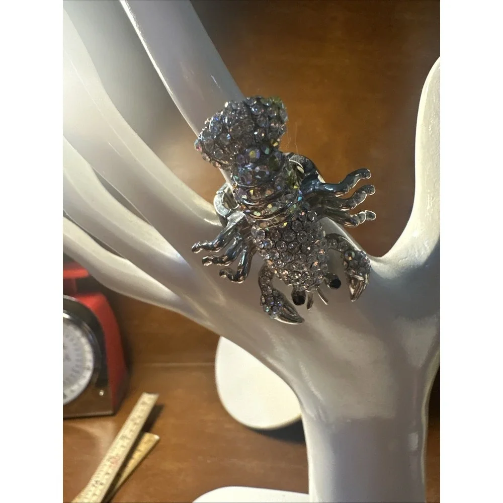 Rhinestone Swing Tail Lobster Ring Silvertown Stretch Size 8